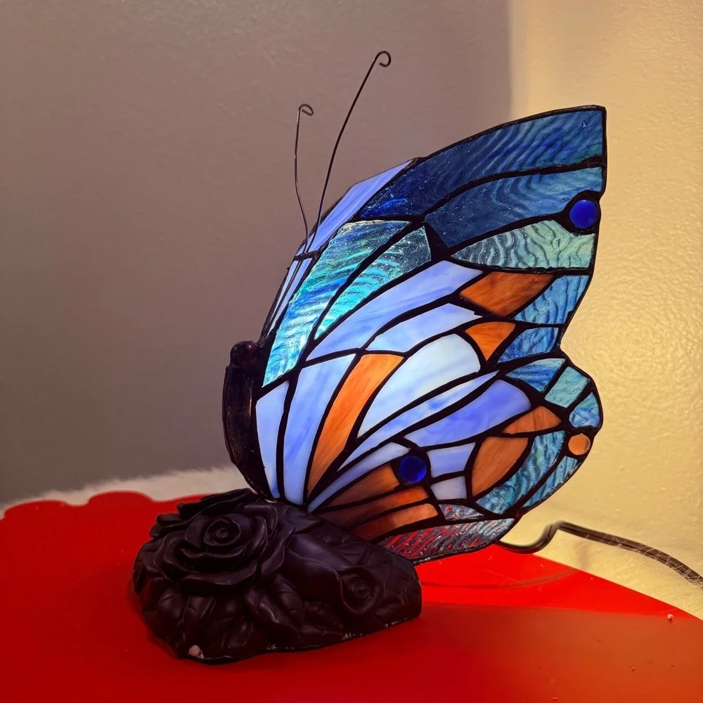 Tiffany Style Stained Glass Blue Butterfly Accent Lamp Rose‎ Floral Base - Picture 3 of 9